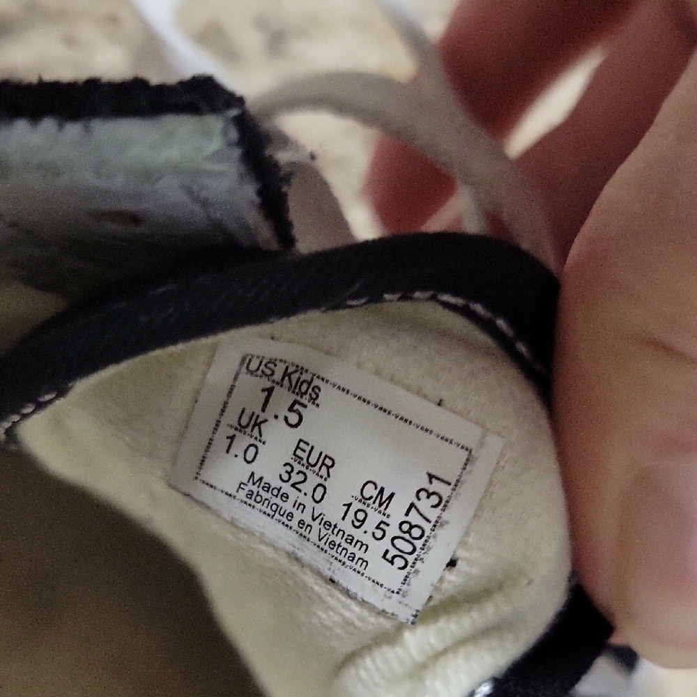 Vans Kids Black Floral Sneakers - Picture 11 of 11